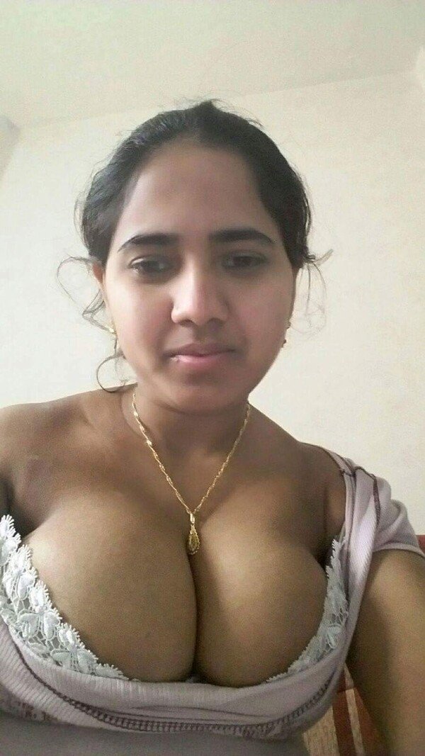Super hot big boobs girl nude selfie full nude pics collection (2)