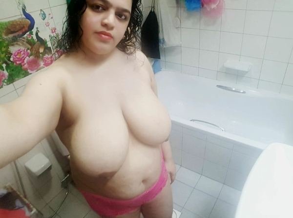 Muslim super milf tanker bhabi bbw nude pics all nude pics (2)