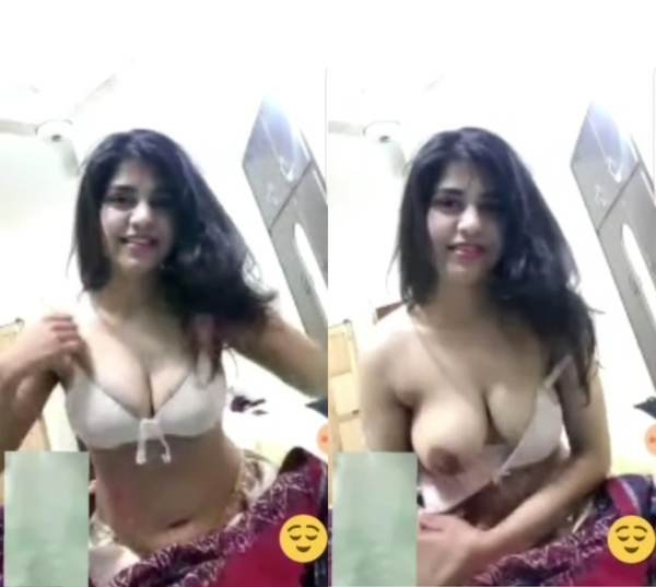 Extremely cute babe brazzers indian show big tits mms