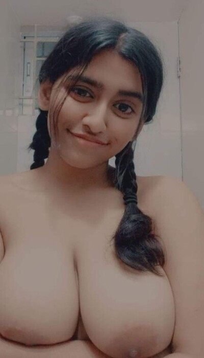 Very beautiful big boobs girl nude selfie all nude pics (3)