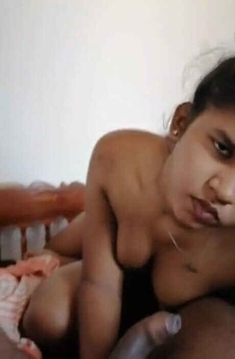 Sexy horny 18 babe xxx desi porn blowjob lover dick mms