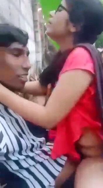 Very horny village girl desi chudai videos fucking bf outdoor mms