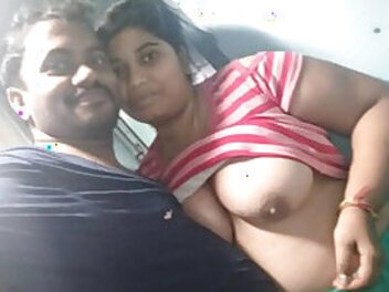 Very sexy Tamil mallu girl indian xxx bf showing big tits mms