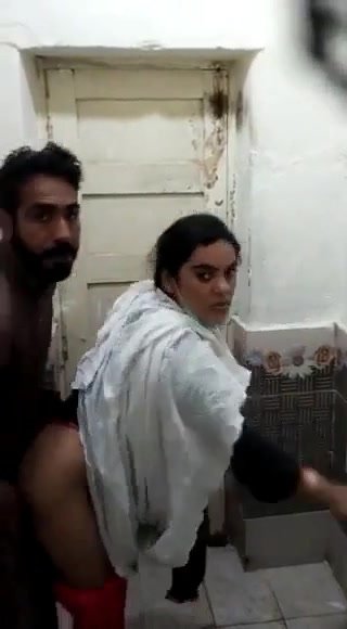 Paki sexy lover couple pak porn video fucking outdoor caught