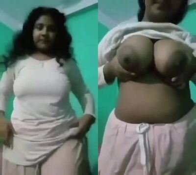Desi Gold Porn Vsdo - Village 18 sexy desi girl desi gold xxx showing big tits nude mms