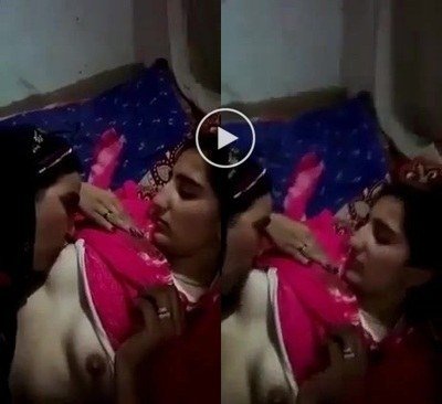 Paki-horny-beautiful-girls-pakistani-nude-suck-lesbian-viral-mms.jpg