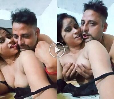 xxx-indian-pron-very-horny-sexy-couple-having-viral-mms.jpg