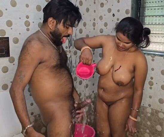 Beautiful-big-boobs-bbw-desi-bhabhi-xxx-fucked-bf-in-bathroom-HD.jpg